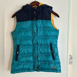Women’s medium stop puffer vest